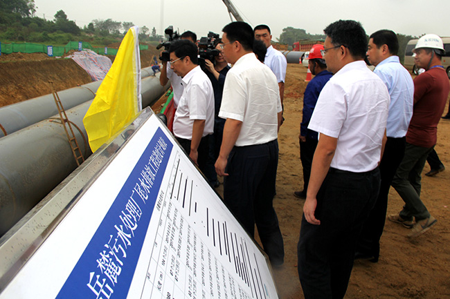 市領導張迎春、夏建平、劉明理等參加調研，望城區(qū)領導孔玉成、鄒特等陪同調研